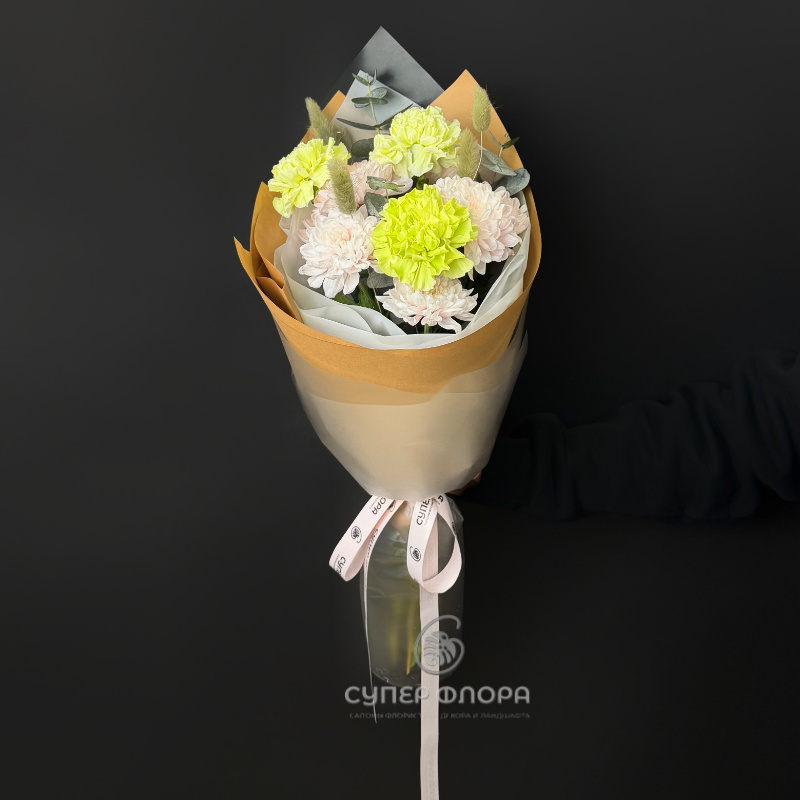 Букет из цветов &laquo;Первань&raquo;