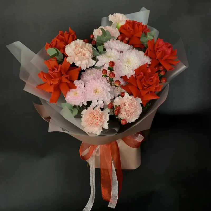 Букет из цветов &laquo;Оливия&raquo; 