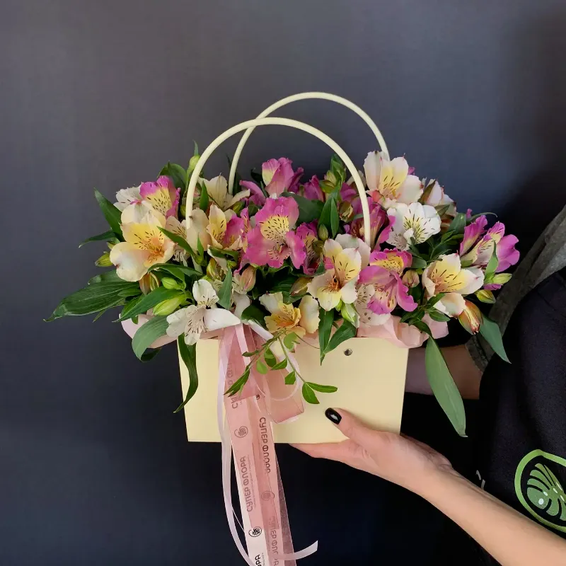 Цветы в сумочке &laquo;Липари&raquo;